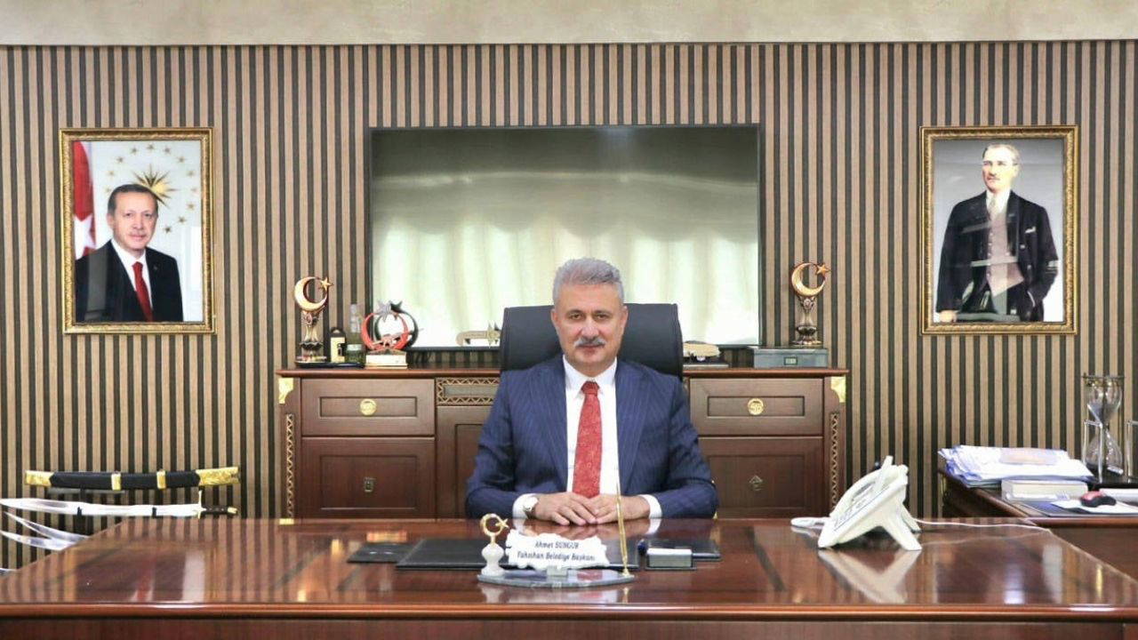 ahmet sungur kimdir yahsiyan belediye baskani ahmet sungur kac yasinda nereli ahmet sungur neden gozaltina alindi 2SYIAVIe