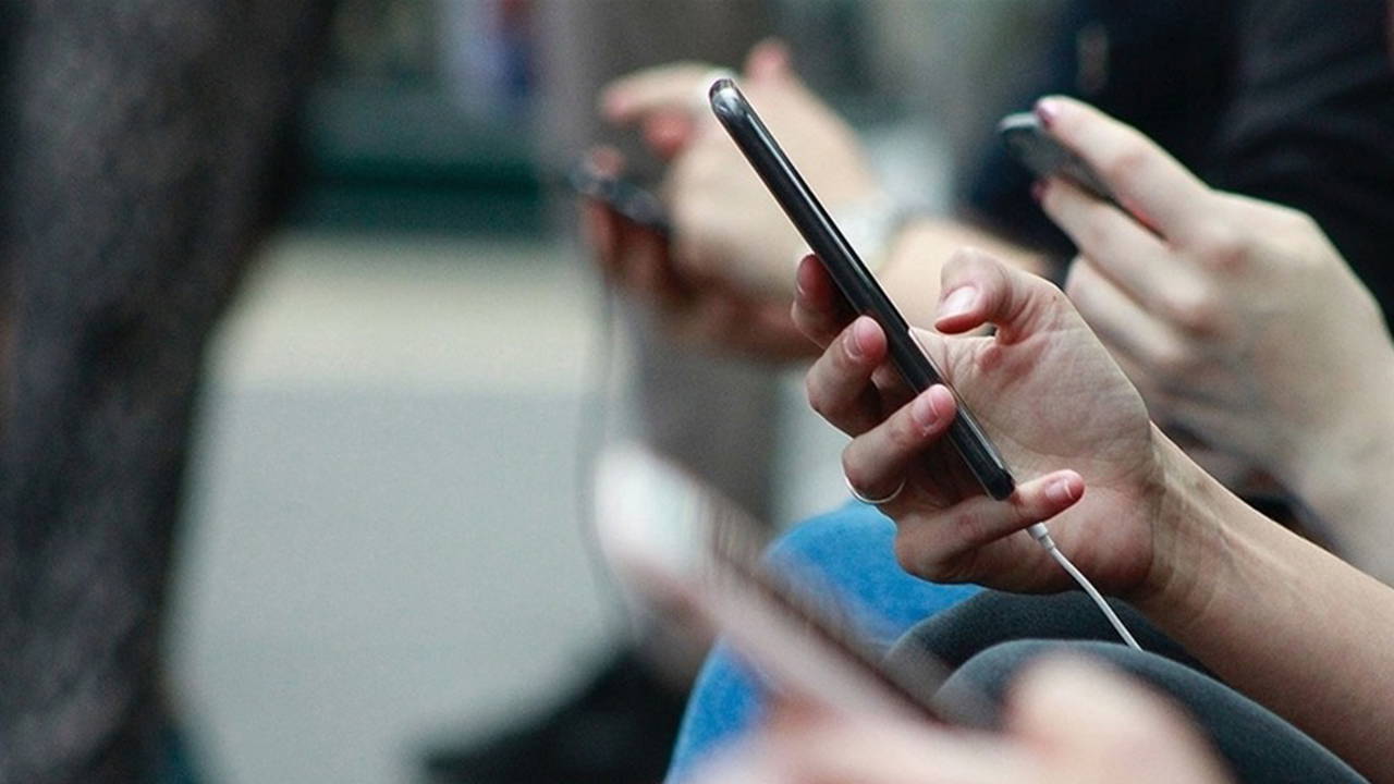 ekran bagimliligi vucudu savunmasiz birakiyor W2UD5uwE