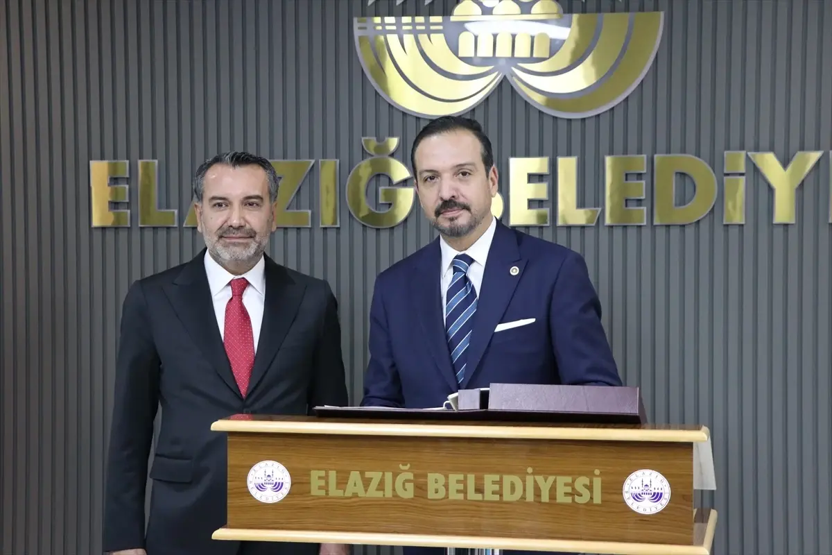 ak parti genel baskan yardimcisi kursad zorlu elazigda konustu aciklamasi ObaMyjnI.jpg