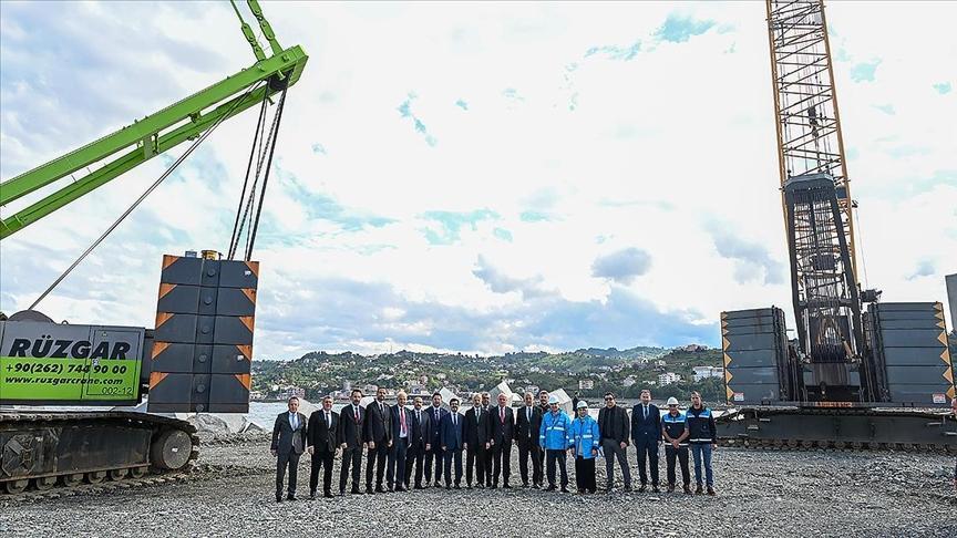 bakan uraloglu iyidere lojistik limaninda incelemede bulundu yE9Aapp3