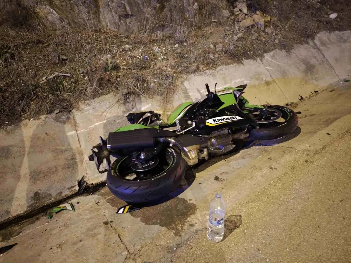 bilecikte motosiklet ile hafif ticari arac carpisti 1 yarali 2SLL3SwQ