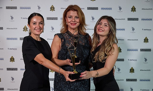 bingo ve molped stevie awardsle taclandirildi hC6erNgA.jpg