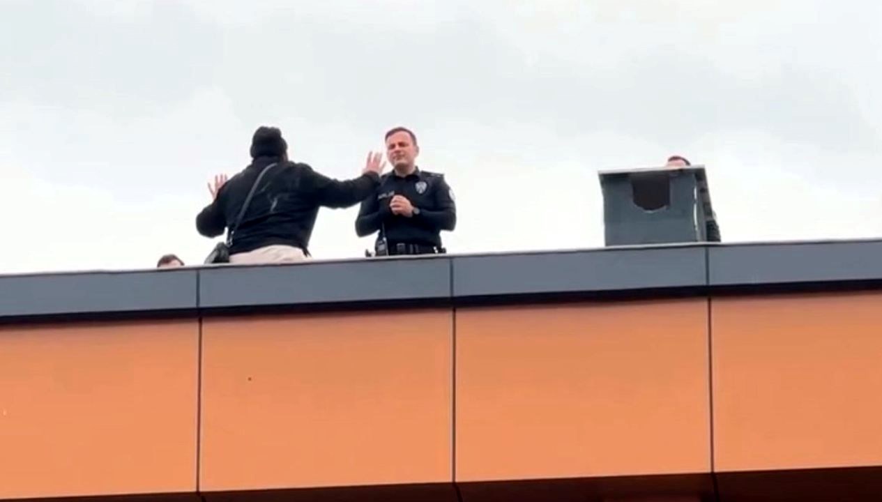 catiya cikan apartman gorevlisini baskomiser ikna etti YDEjz7AW.jpg