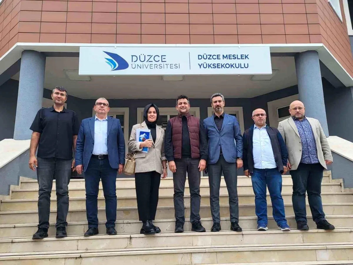 duzce ticaret ve sanayi odasi meslek yuksekokullari ile isbirligi toplantisi duzenledi egmrhuJ8.jpg