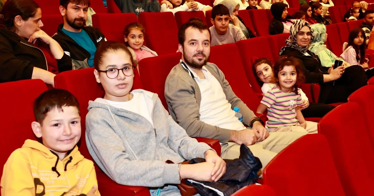 kocaeli gebzede minikler sinema keyfi yasadi sGUW7zAY