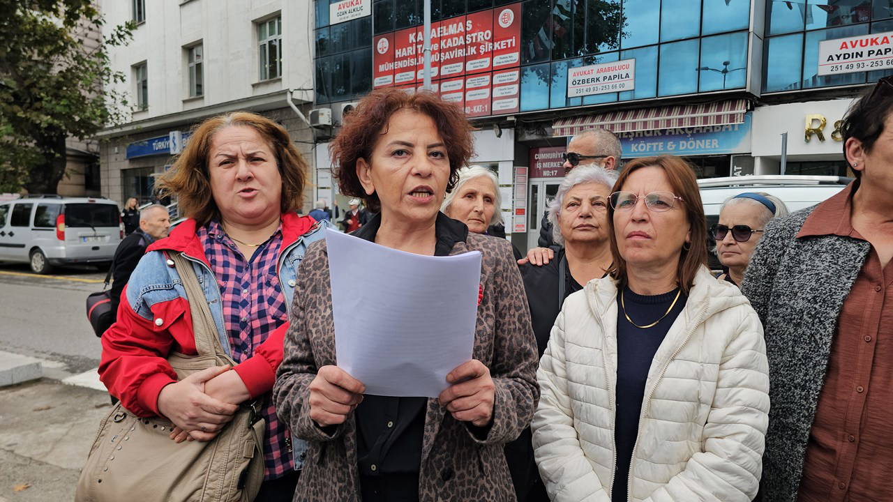 zonguldak chp merkez ilce kadin kollari yoneticisi ve uyesi 10 kadin gorevlerinden istifa etti 11cTKgFV.jpg