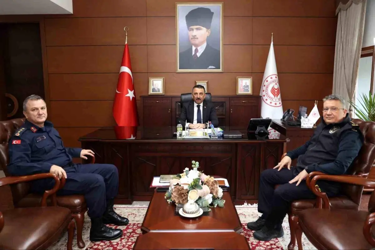 zonguldakta haftalik asayis ve guvenlik toplantisi yapildi QBLtePvu.jpg