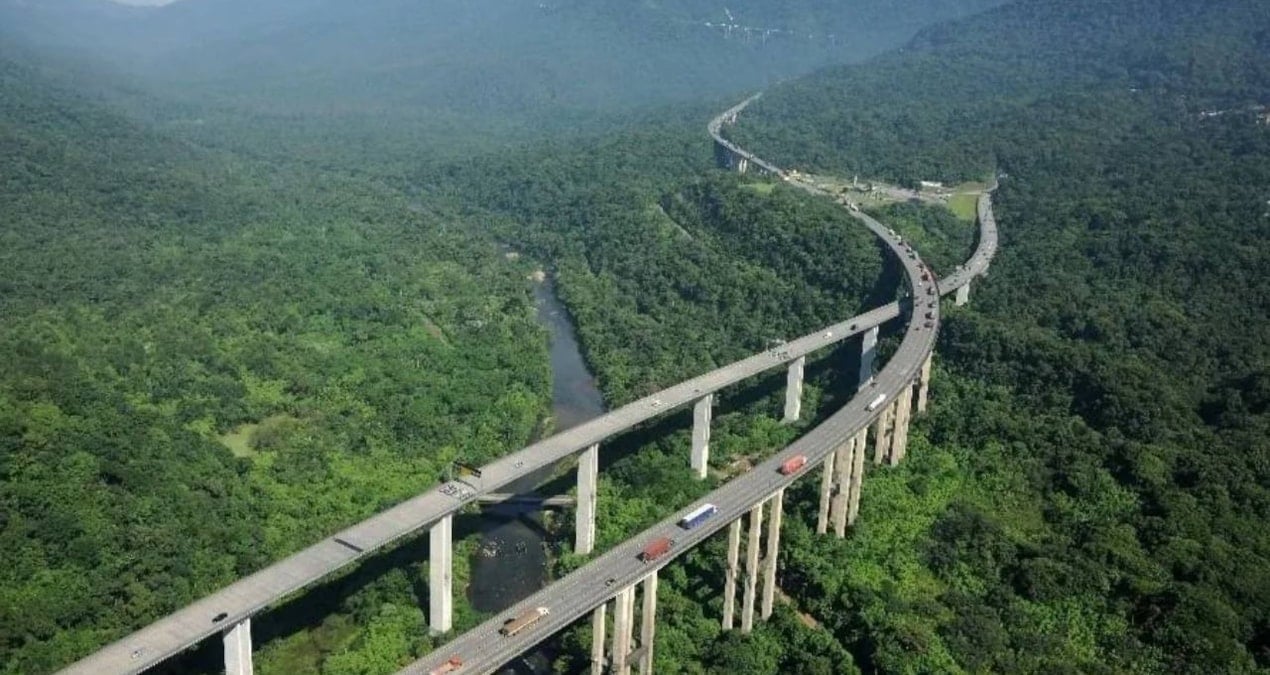 Dağların Zirvesinde Yeni Bir Ulaşım Yolu: Rodovia dos Imigrantes