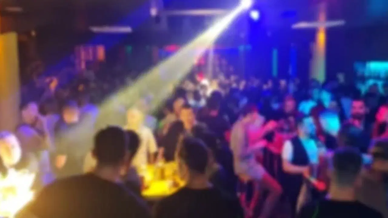 Yeni Şafak ‘Gay kulübü Boğaz’da parti yapacak’ dedi, Valilik işletmeyi kapattı